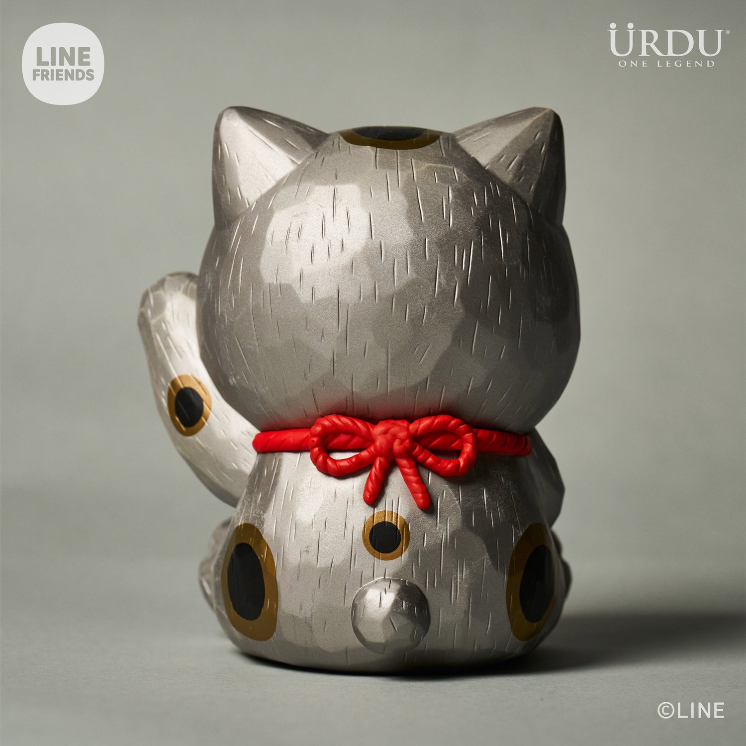 Line Friends Maneki Neko (Silver) 18cm